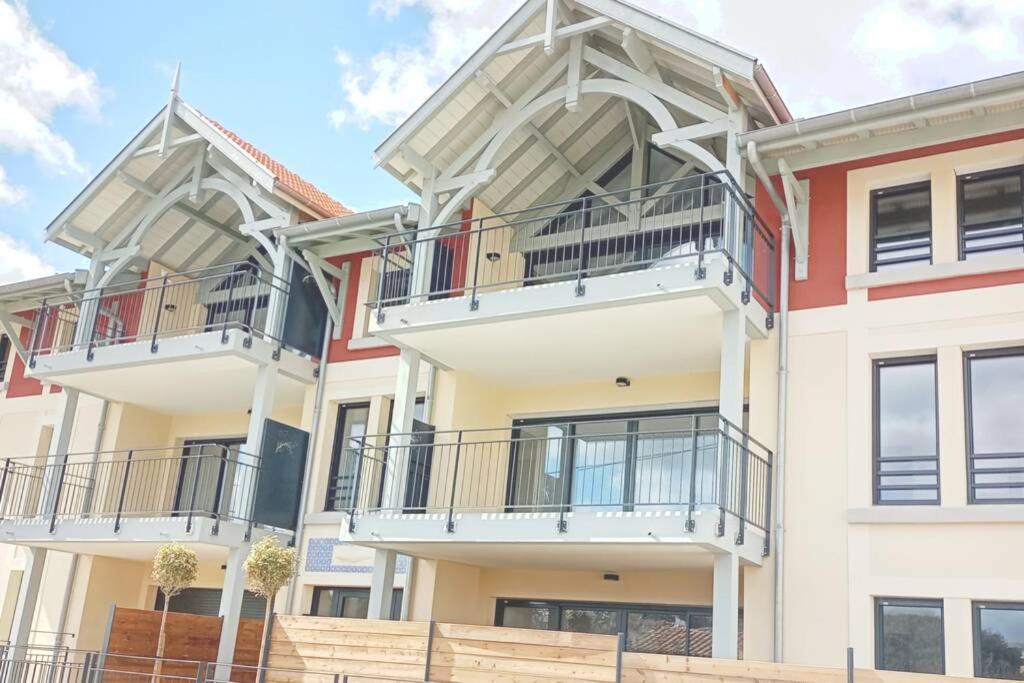 Loft Standing 100 M2 A 200 Metres De La Plage Apartment Lacanau Bagian luar foto